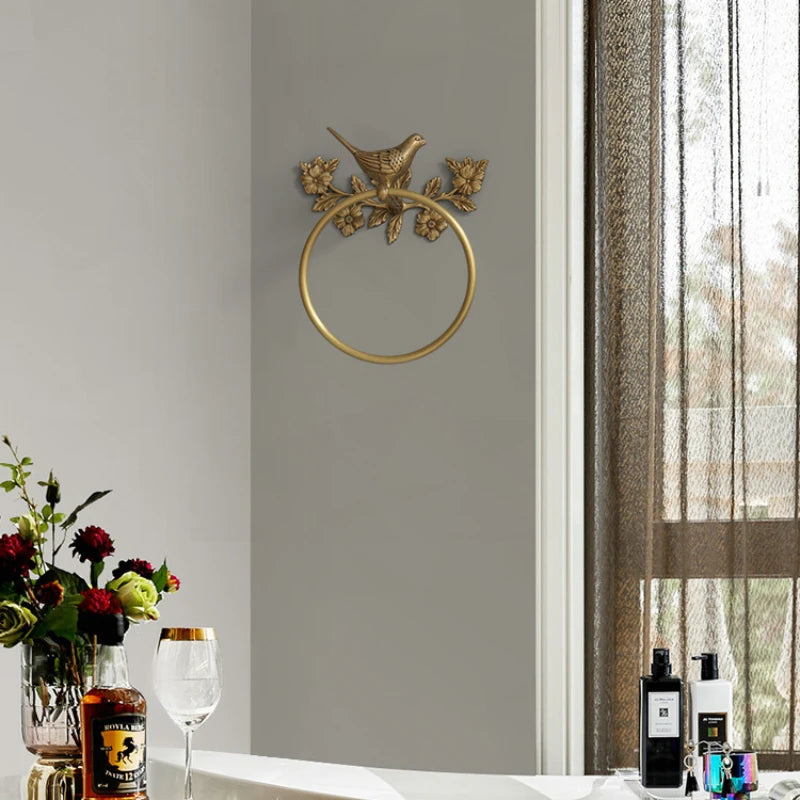 Retro Brass Bird Towel Ring Storage Rack Perforation-free Towel Rack for Bathroom and Bathroom Paper Towel Storage Wall Hanging