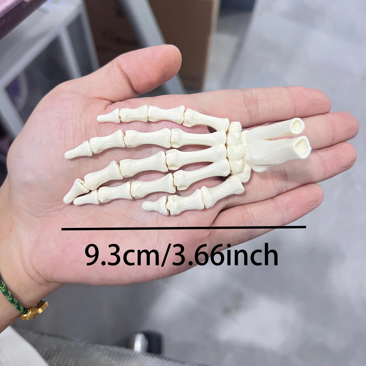 A Pair Scary Skull Hand Skeleton Human Hand Ghost Halloween Party Props Zombie Festival Haunted House Carnival Party DIY Decors